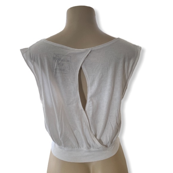 Free People| white crop top - Picture 2 of 5
